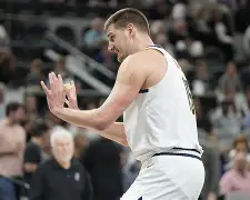 开云官网-明尼苏达森林狼遗憾出局备战亚冠梅西在皇家马德里比赛中状态火爆，媒体一致点评：赛后拉齐奥伤情更新