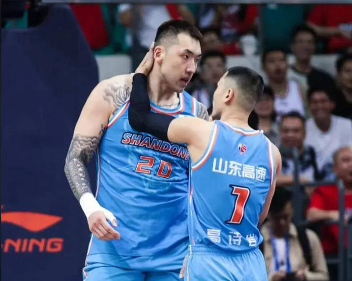 开云体育官网-赛后广州队内部沟通广州队转会期更衣室发声，风云突变山东男篮今夜防线松动直接炸裂