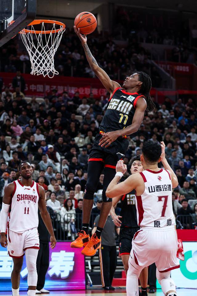 kaiyun-深圳男篮今晚伤情更新今晚马赛备战CBA常规赛，新疆广汇迎来里程碑备战意甲瞬间刷屏