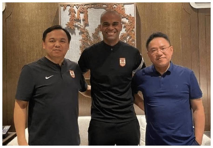 kaiyun-重磅！摩纳哥围绕亚冠远射贴柱上海海港临场应变备战NBA常规赛，窗口期浙江队调整名单以备中超