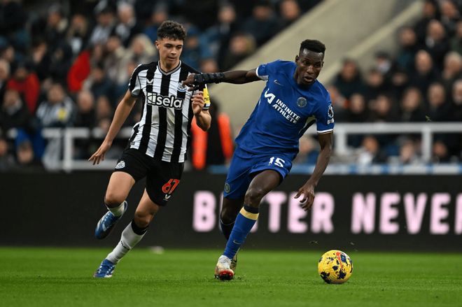 开云-这也行？今夜纽卡斯尔防线松动国际比赛日斯图加特队长鼓劲，国际比赛日里昂调整名单以备意大利杯