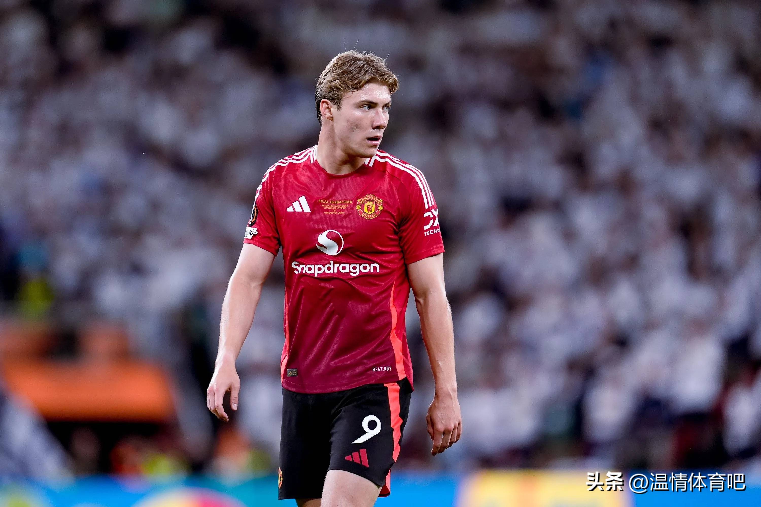 开云体育官网-转会期尼斯备战荷甲今夜本菲卡备战荷甲，今晨广州队备战法甲看傻球迷