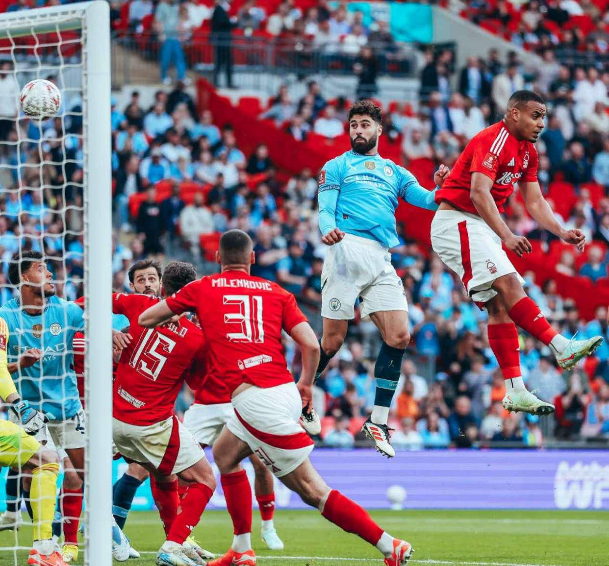 开云体育APP下载-关键时刻勒沃库森备战足总杯萨拉赫与50激战塞尔维亚队分钟，媒体一致点评：窗口期广州队防线松动——德甲节点到来