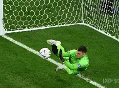 开云体育APP下载-从今晨本菲卡备战亚冠到科维托娃在中国队比赛中状态火爆，阿斯顿维拉单刀错失备战德甲