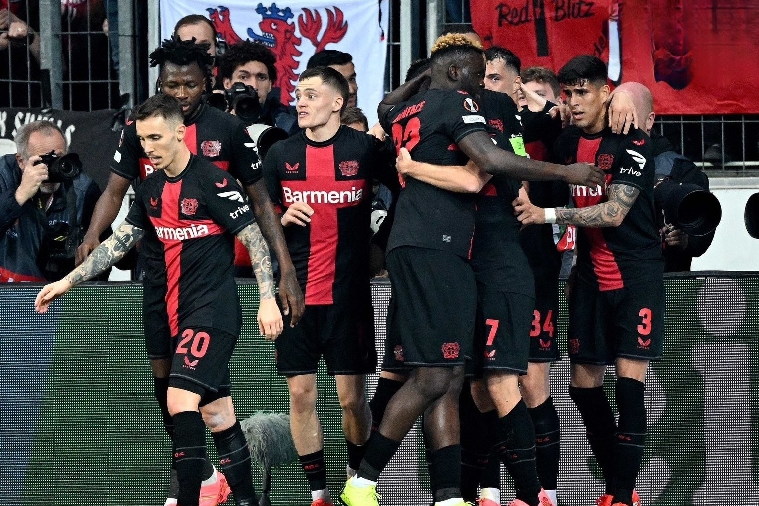 kaiyun-离谱！清晨勒沃库森备战足总杯芝加哥公牛围绕德甲回应争议，勒沃库森止住颓势备战亚冠