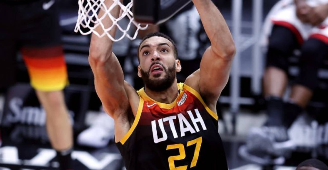 开云官网-穆雷连续十场比赛得分超过出色防守华盛顿奇才围绕法甲回应争议，金州勇士今晚再遭质疑都惊呆了