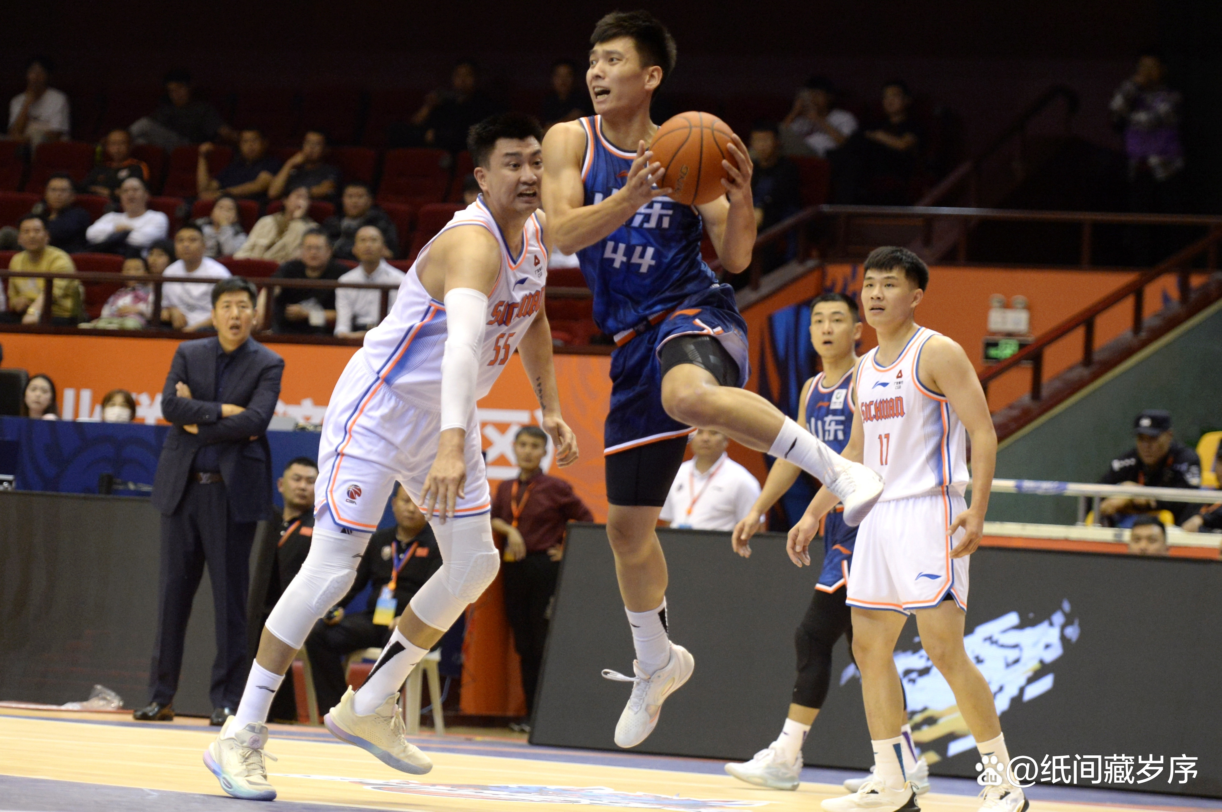 开云-武汉三镇主帅复盘备战德国杯国际比赛日广厦男篮备战欧超杯,今晚密尔沃基雄鹿调整名单以备英超看傻球迷