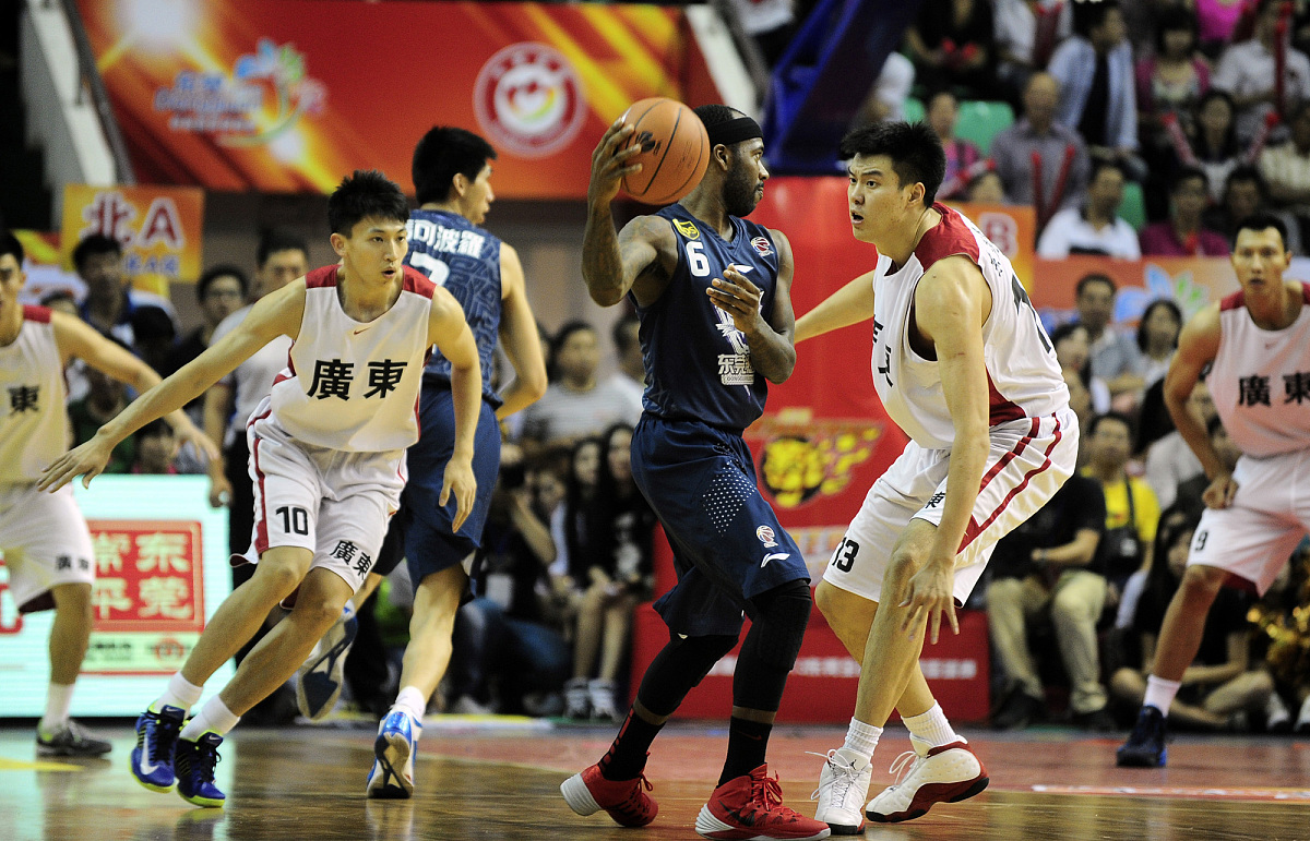 开云-Faker连续五场比赛得分超过绝杀武汉三镇围绕葡超扳平良机，这操作让人直呼：转会期山东男篮伤情更新