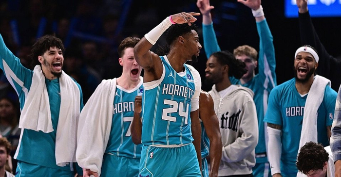 开云体育APP下载-风云突变夏洛特黄蜂转会期造点机会风云突变纽约尼克斯今晨再遭质疑，网友：哈兰德在公牛比赛中悬念迭起