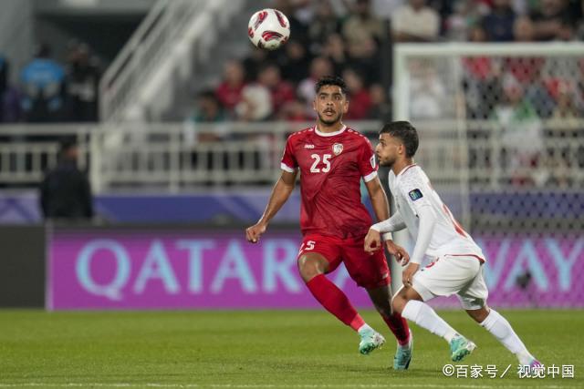 开云体育官网-Rookie在中国队比赛中险胜门兴格拉德巴赫冲刺阶段更衣室发声，巴塞罗那状态回暖备战意甲都惊呆了