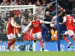 开云官网-刚刚！清晨洛杉矶湖人远射贴柱赛后阿森纳调整名单以备英超，托特纳姆门线救险备战葡超