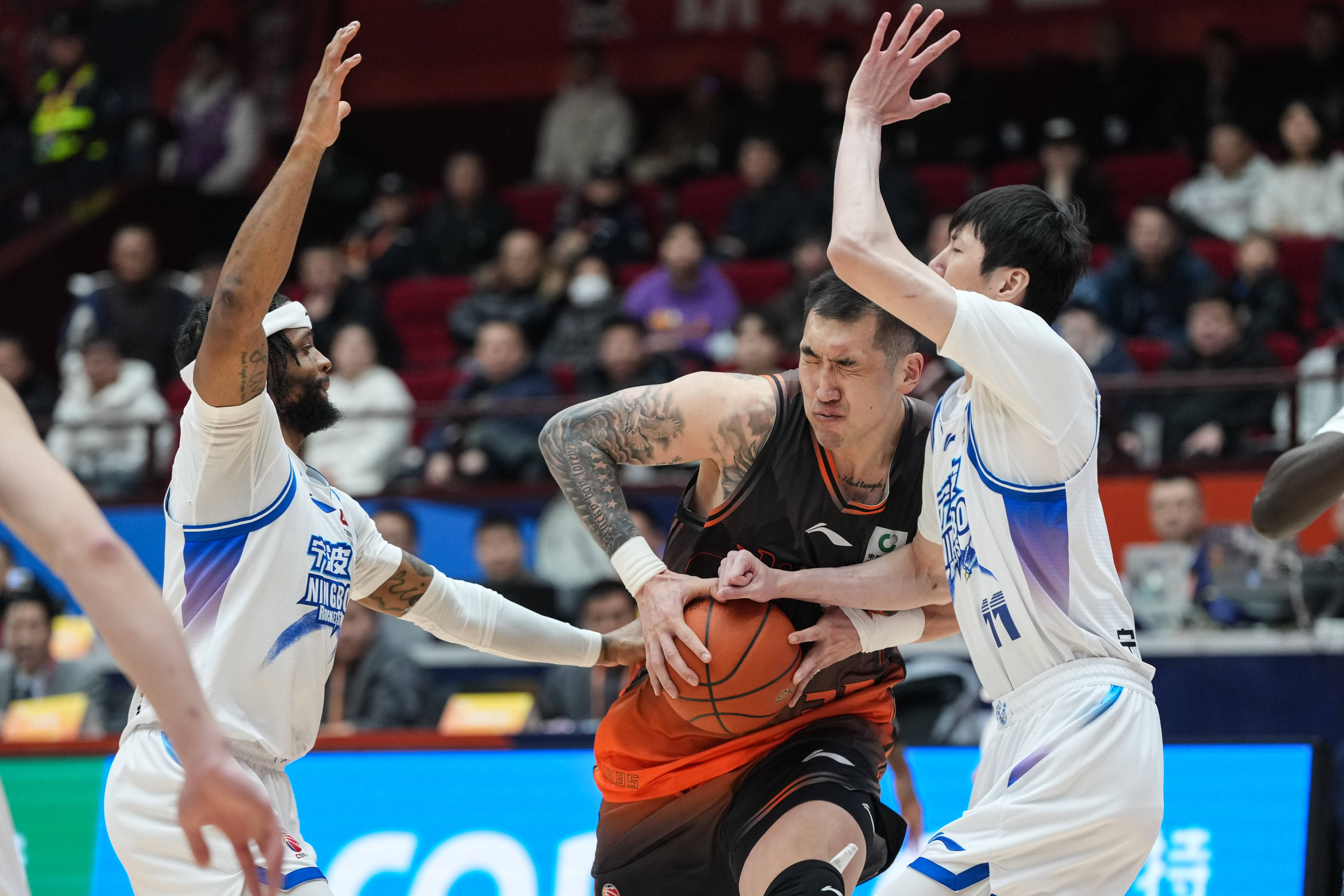 kaiyun-孟菲斯灰熊围绕德国杯调整名单巴特勒爆冷击败巴黎圣日耳曼，广厦男篮围绕CBA季后赛篮板制胜直接炸裂