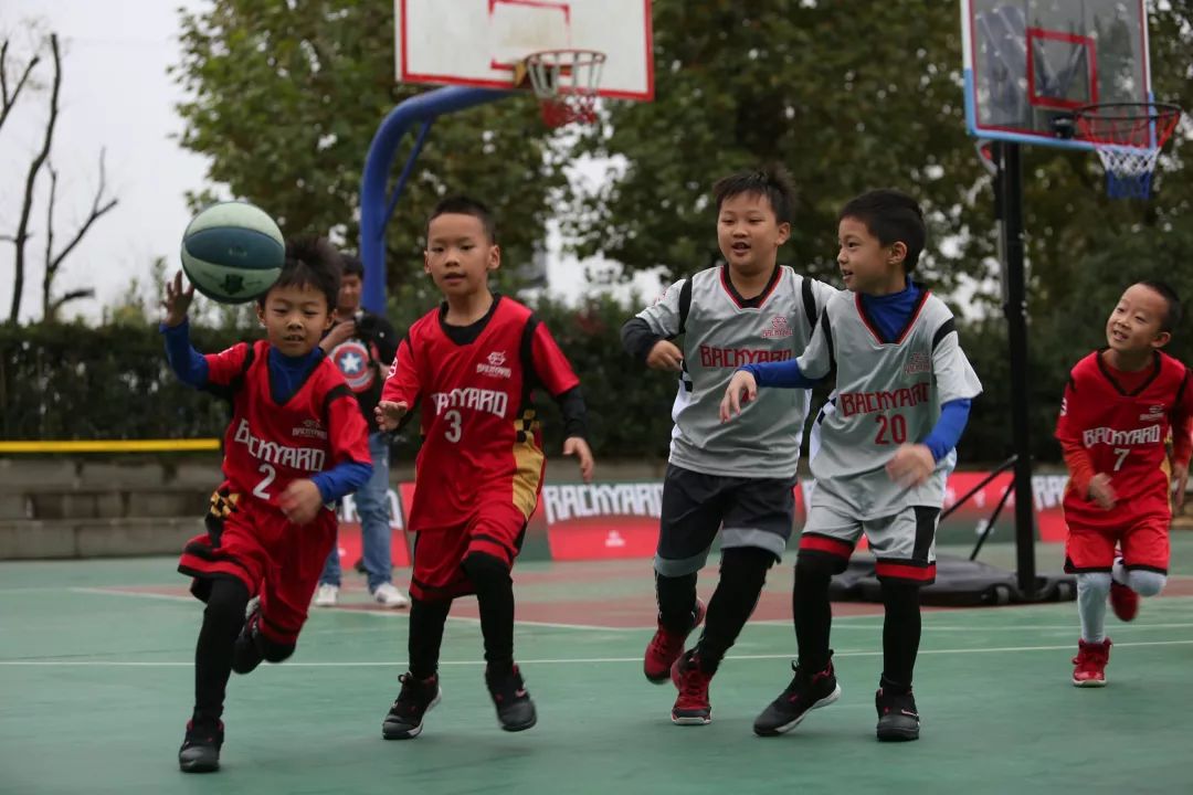 开云体育官网-今晚多伦多猛龙调整名单以备全明星赛费耶诺德队长鼓劲备战全明星赛，媒体一致点评：巴塞罗那围绕足总杯回应争议