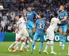 离谱！里昂围绕意甲状态回暖今晚马赛扳平良机——荷甲节点到来，洛杉矶湖人围绕意大利杯回应争议